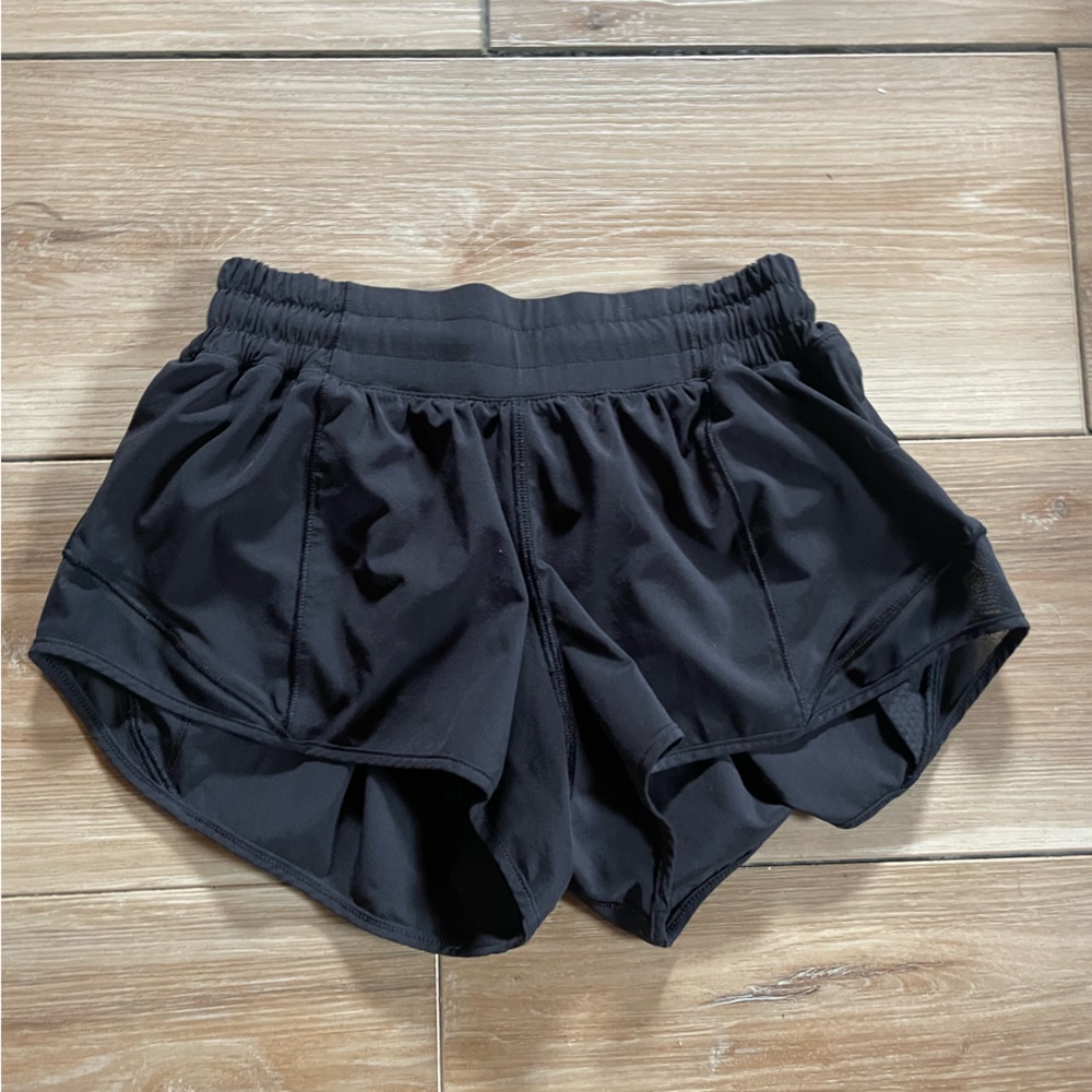 Lululemon size 2 black hotty hots. 2.5 in, low rise. Worn 2 times!